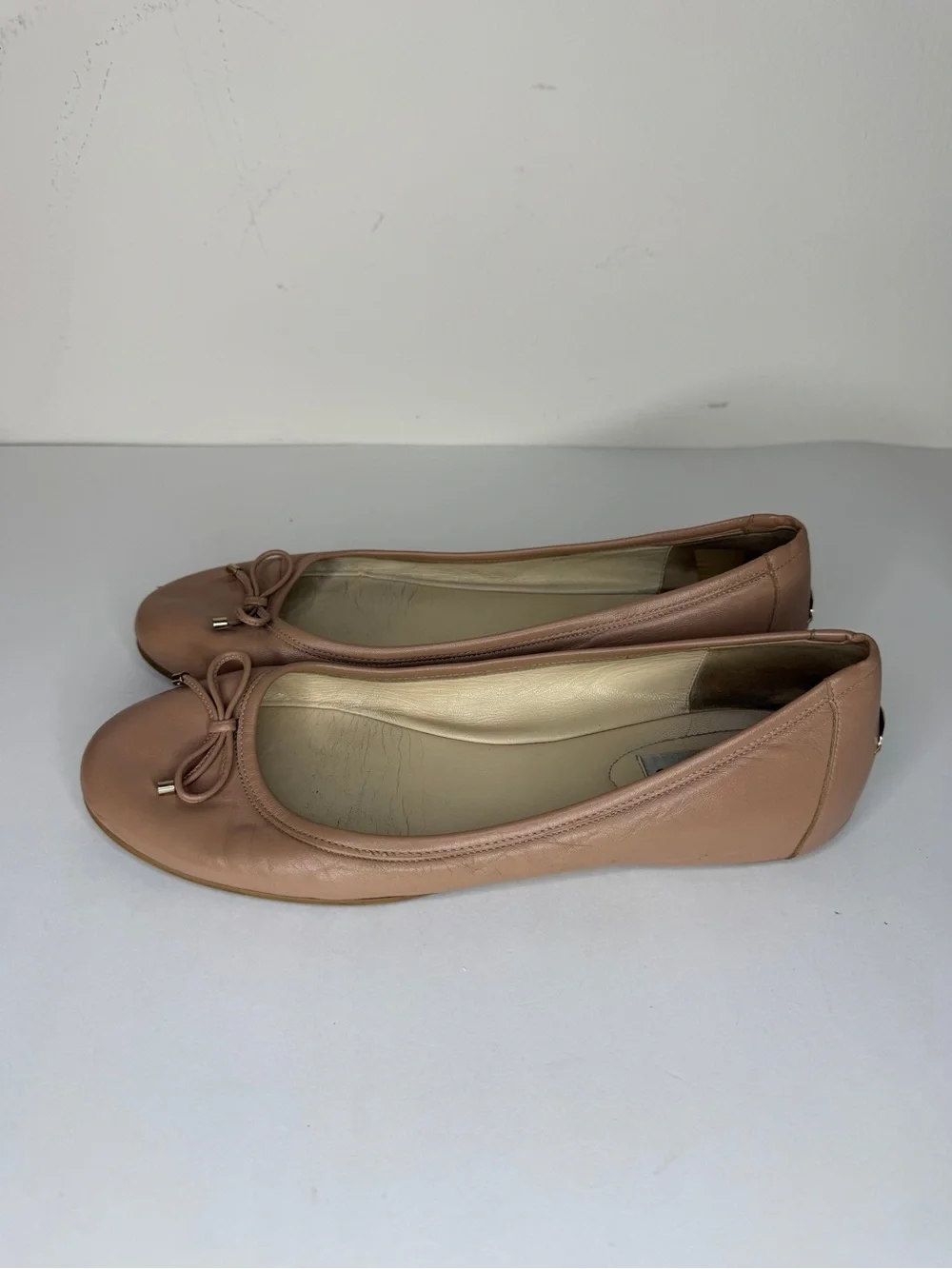 Jimmy Choo London Nude Beige Bow Ballet Flat Women’s Size 40 US 9 Made in Spain